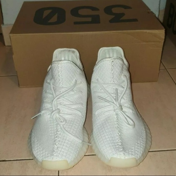 Yeezy Boost 350 V2 “Cream White” - Picture 2 of 3